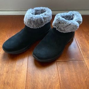 Suede Winter Booties with Faux Fur
